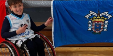 Harón, un niño con espina bífida que practica parkour