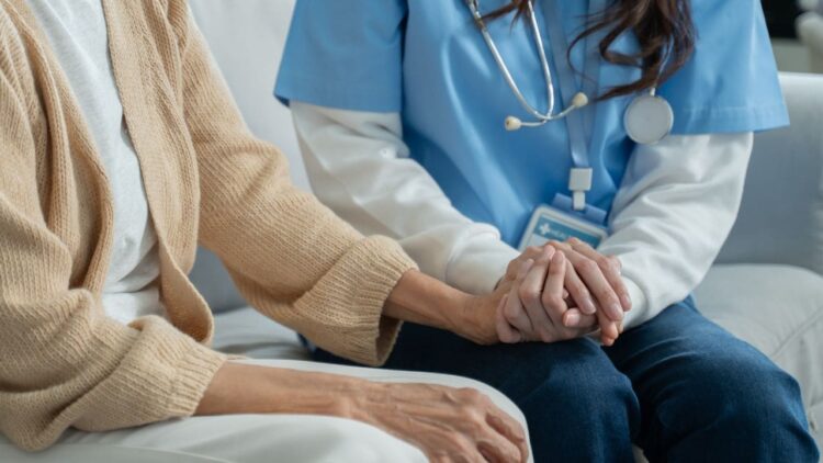 Incapacidad permanente absoluta para una auxiliar de geriatría