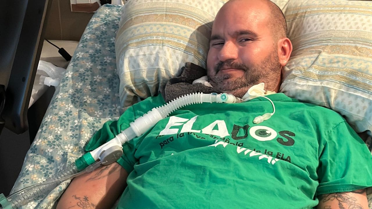 Jordi Sabaté, enfermo de ELA, informa que necesita ayuda "urgente"
