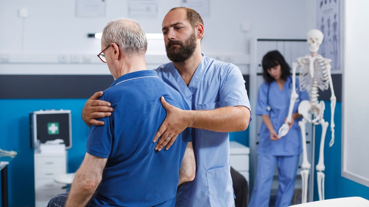 Investigadores trabajan en una tecnología no invasiva para tratar la lesión medular
