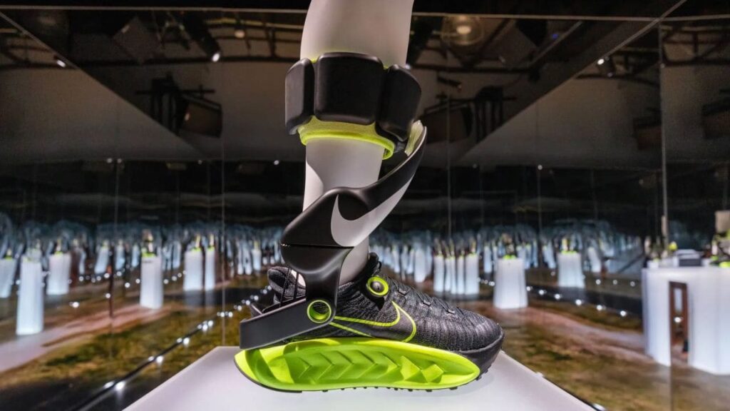 Nike lanza un nuevo calzado con asistencia motorizada para personas con movilidad reducida