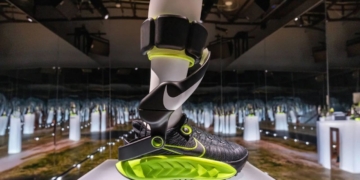 Nike lanza un nuevo calzado con asistencia motorizada para personas con movilidad reducida