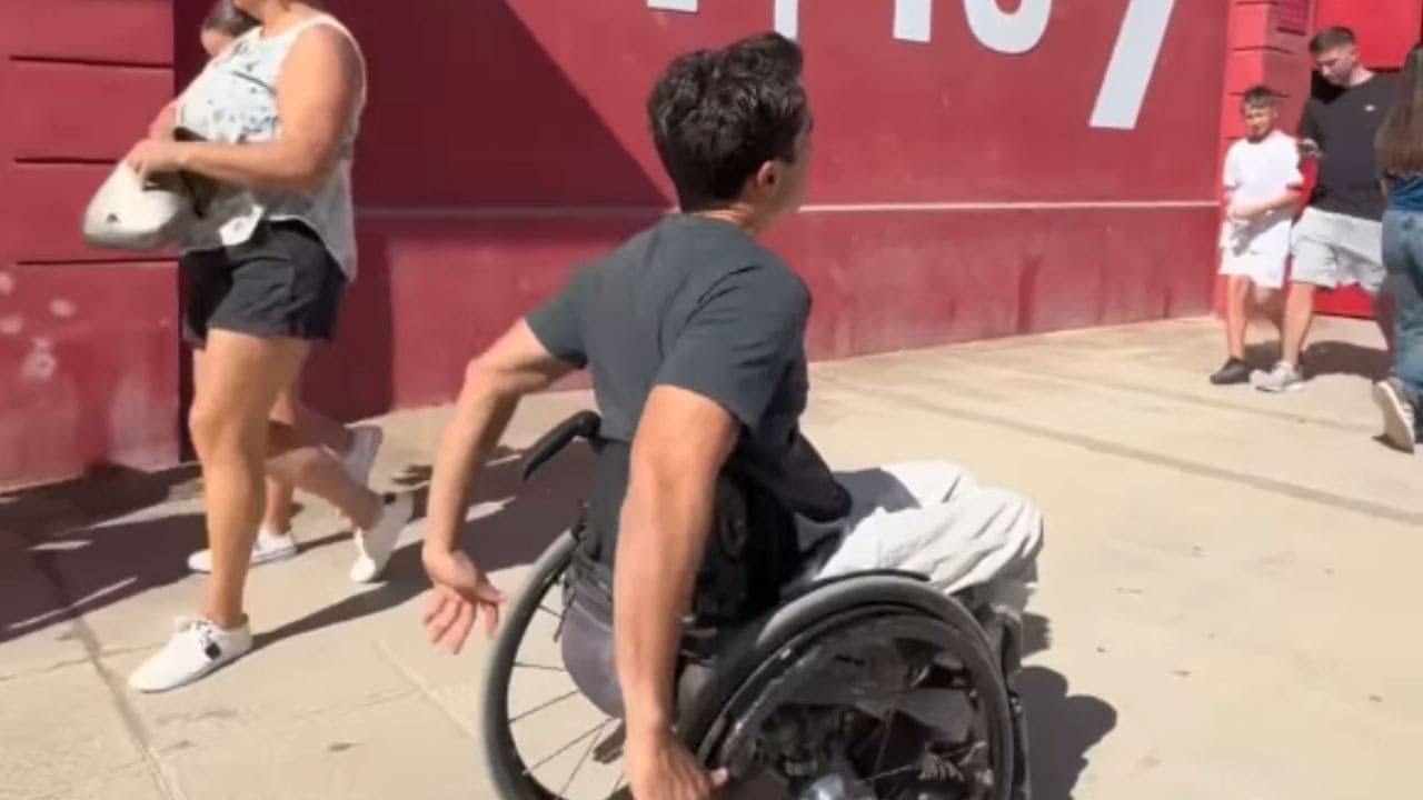 Pablo Tovar muestra la accesibilidad del Ramón Sánchez Pizjuán