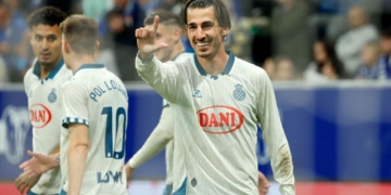 Pere Milla, futbolista del RCD Espanyol, dedica un gol a los enfermos de ELA