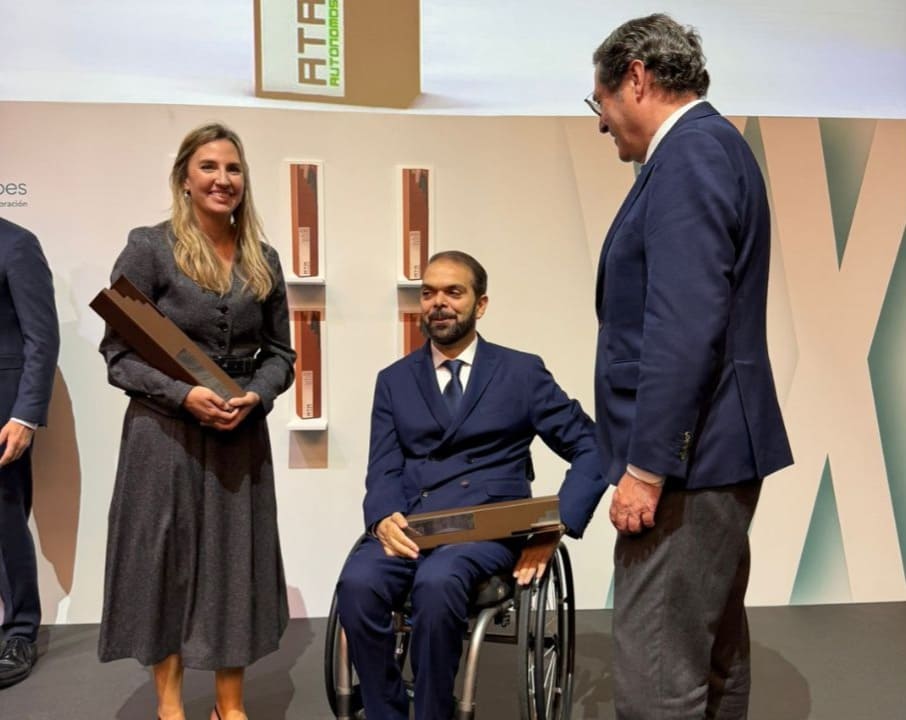 Francisco Zuasti recoge el Premio Autónomo del Año 2025 a Tododisca