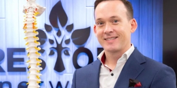 Dr. Aaron Phillips, investigador sobre la lesión medular