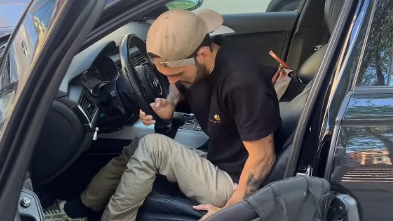 Ander Arteaga estalla contra los conductores incívicos que aparan en plazas PMR sin tarjeta acreditativa