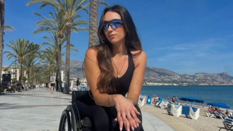 Andrea Pérez, joven con lesión medular silla de ruedas