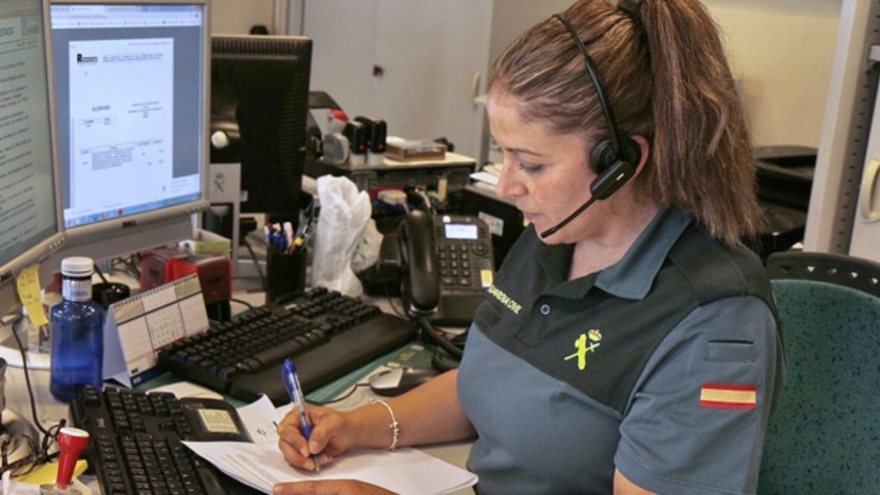 La Guardia Civil forma a sus agentes en atención hacia las personas con discapacidad