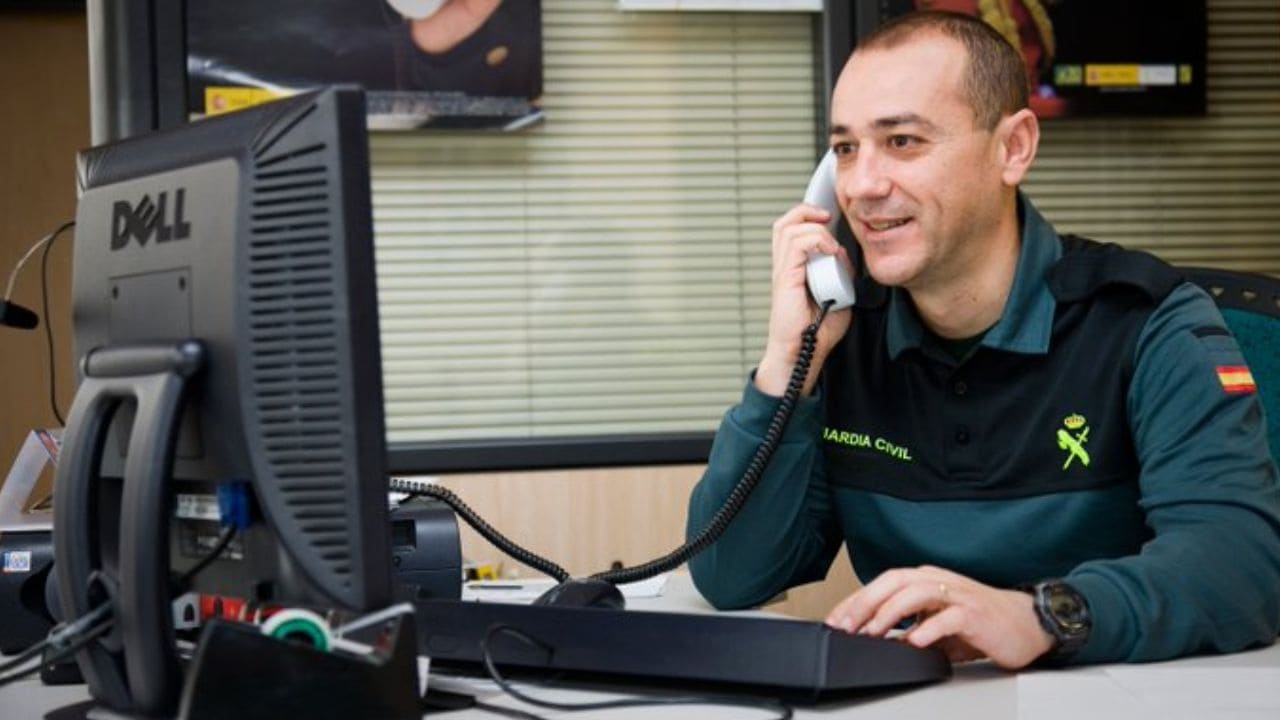 La Guardia Civil forma a sus agentes en atención hacia las personas con discapacidad