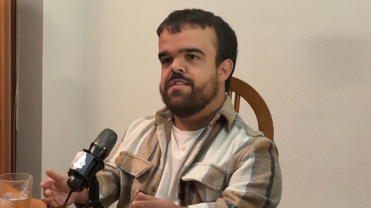 Carlos Martorre, profesor con acondroplasia