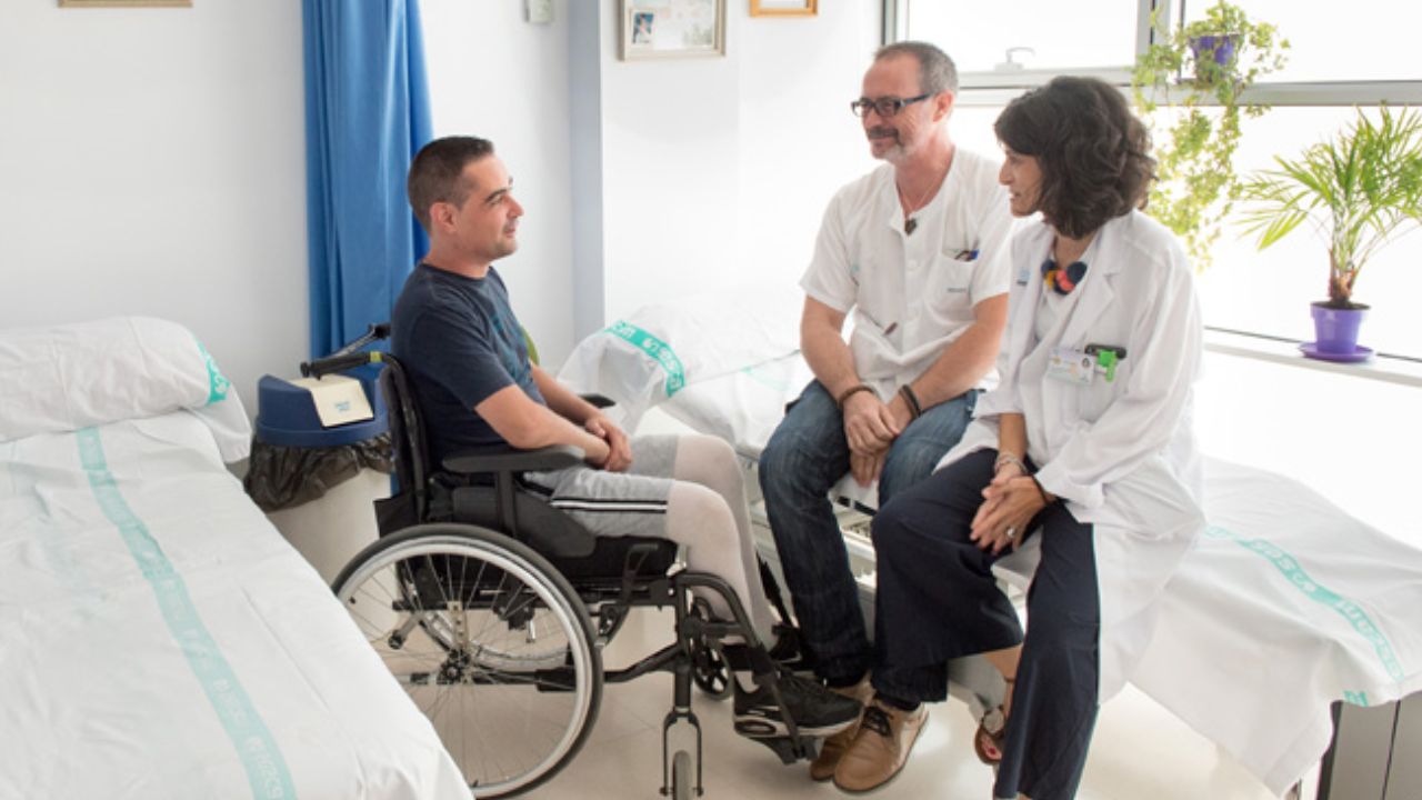 Paciente en el Hospital Nacional de Parapléjicos