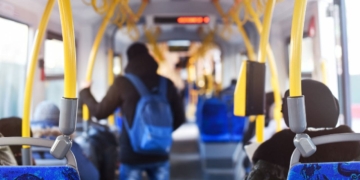 Pelayo, técnico electrónico, logra una incapacidad permanente total tras sufrir un accidente de autobús como pasajero