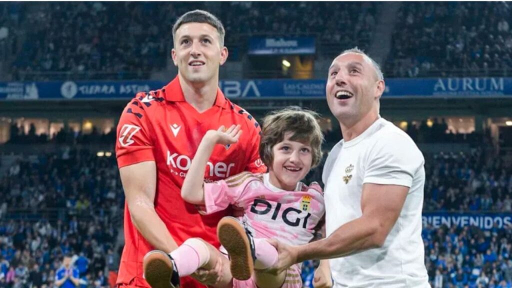 Real Oviedo y CA Osasuna se unen por ‘El Ángel de Javi’: un joven aficionado con enfermedad de NEDAMSS
