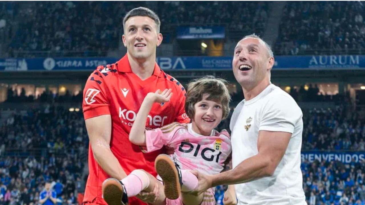 Real Oviedo y Osasuna se unen por 'El Ángel de Javi', un pequeño aficionado con enfermedad de Nedmass