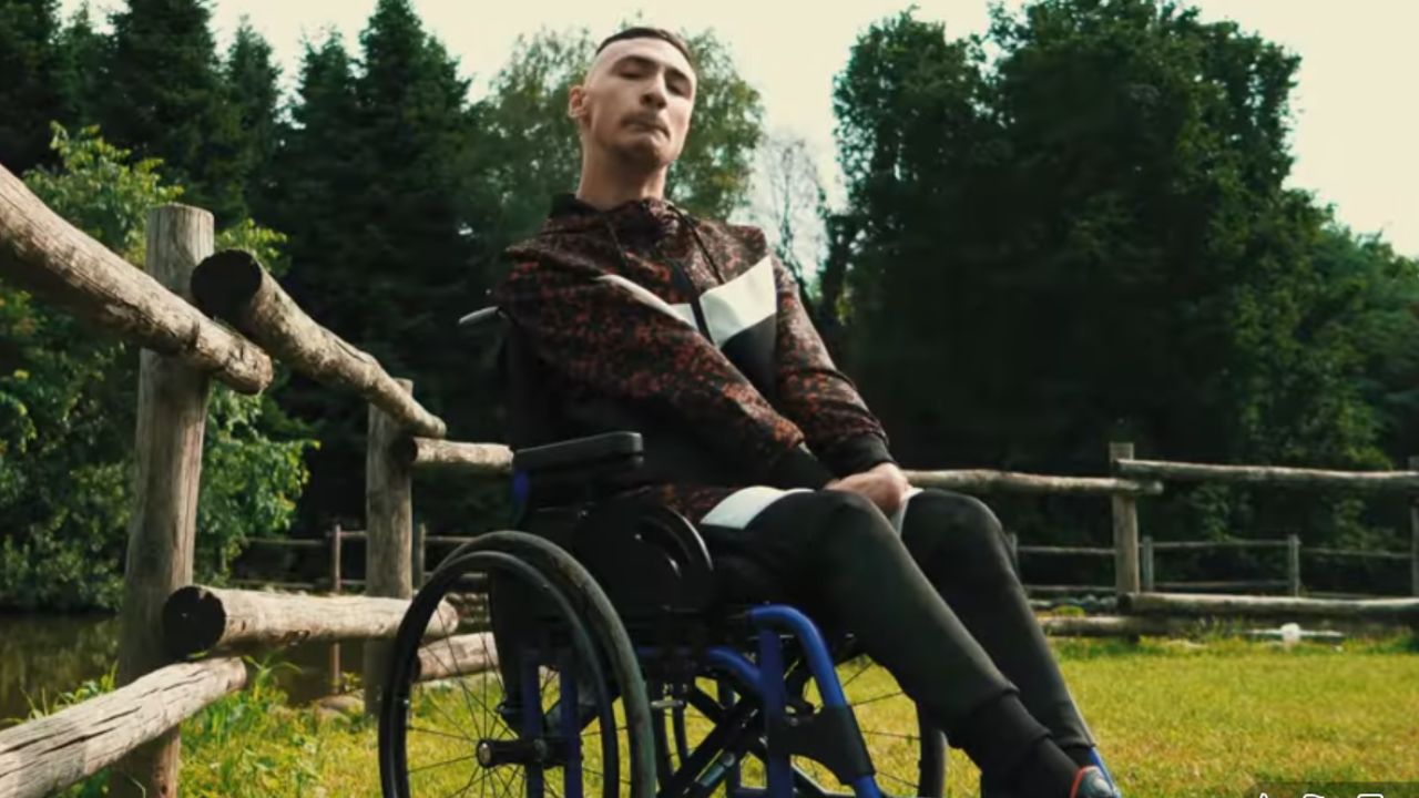 Jerry Hasani, rapero con parálisis cerebral