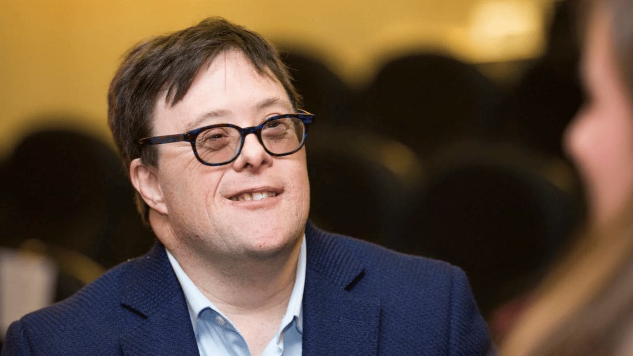 La vida de Pablo Pineda: quién es, qué discapacidad tiene y a qué se dedica