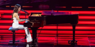 Laura Diepstraten, una joven con ceguera que aprendió a expresarse a través de la música