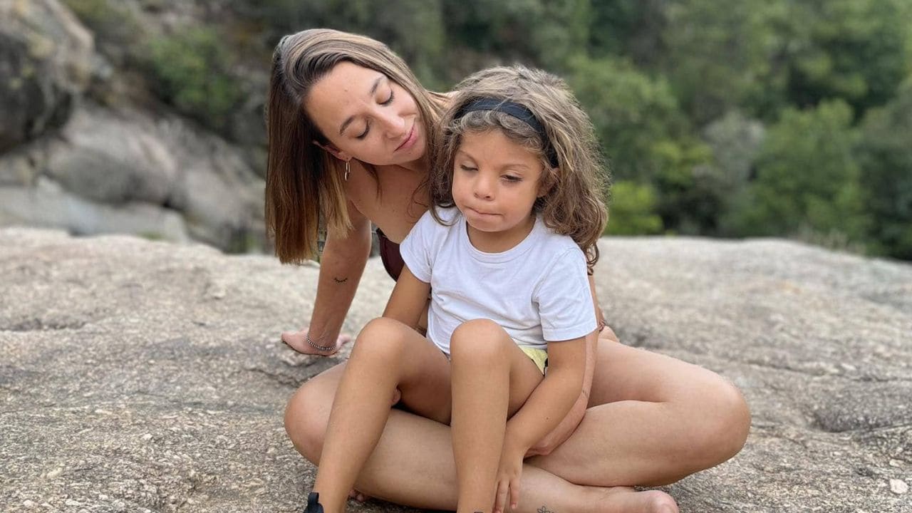 Lucía Machota y su hijo, Romeo cuidadora no profesional