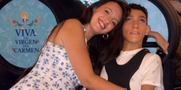 Marta Mera y su hermano Luis, con parálisis cerebral