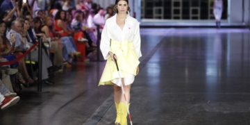 Mireia Mendoza, primera modelo con sordoceguera del mundo: "No somos sordos ni ciegos, somos únicos"