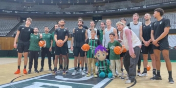 'NixiForChildren' cumple el sueño de Biel, un pequeño jugador de baloncesto diagnosticado de cáncer