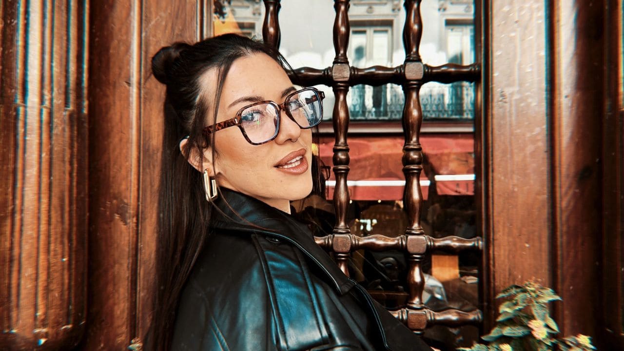 Noemí García, influencer sorda que integra humor y activismo para divulgar la discapacidad auditiva