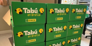 Versión en Braille del juego de mesa 'Tabú'
