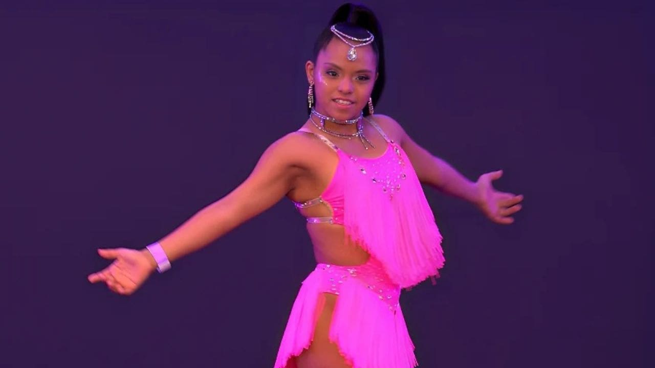 Paola Ángeles, modelo y bailarina profesional con síndrome de Down: "La inclusión se lleva con actitud"