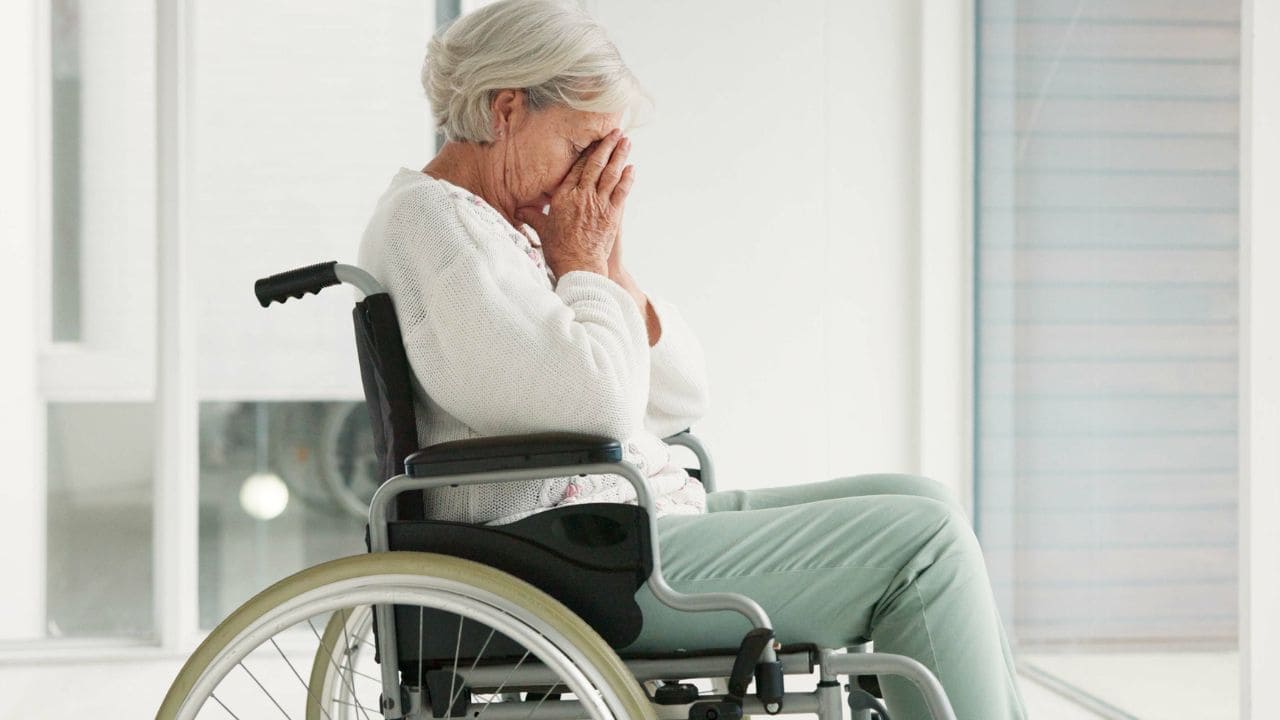 FACUA denuncia retrasos en el reconocimiento de la discapacidad y la tarjeta de movilidad reducida en Andalucía