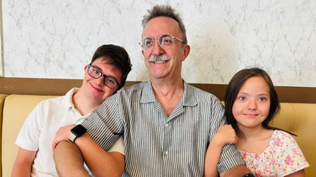El vínculo del actor Santi Rodríguez con las personas con síndrome de Down: «Mi vida no estaría completa»