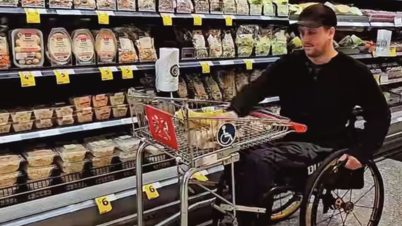 Carrito de supermercados acoplado a la silla de ruedas