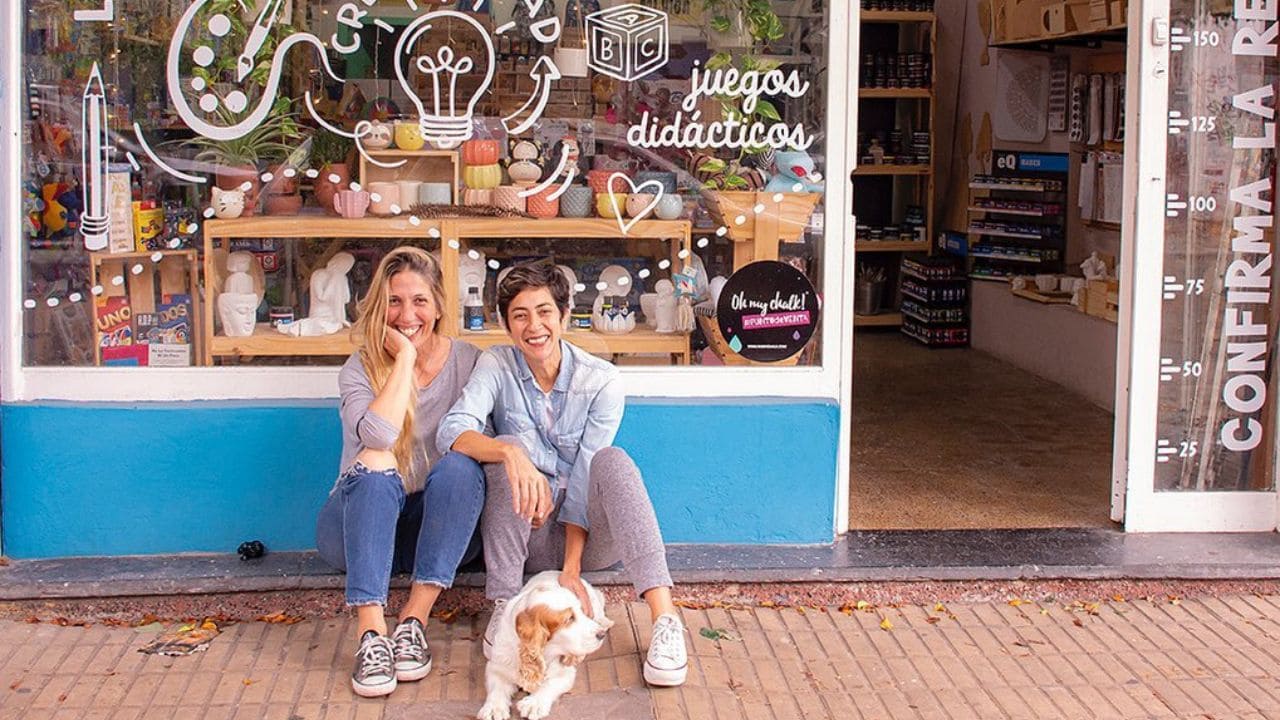 ‘Somos Confirma’, una librería inclusiva y didáctica: «Las diferencias no se corrigen, se comprenden»
