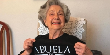 Guadalupe Fiñana, 'Abuela de Dragones'