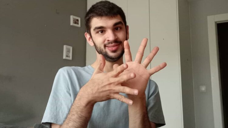 Alejandro Estrada, joven con parálisis cerebral y sordera: "Juntos podemos inspirar y cambiar miradas"