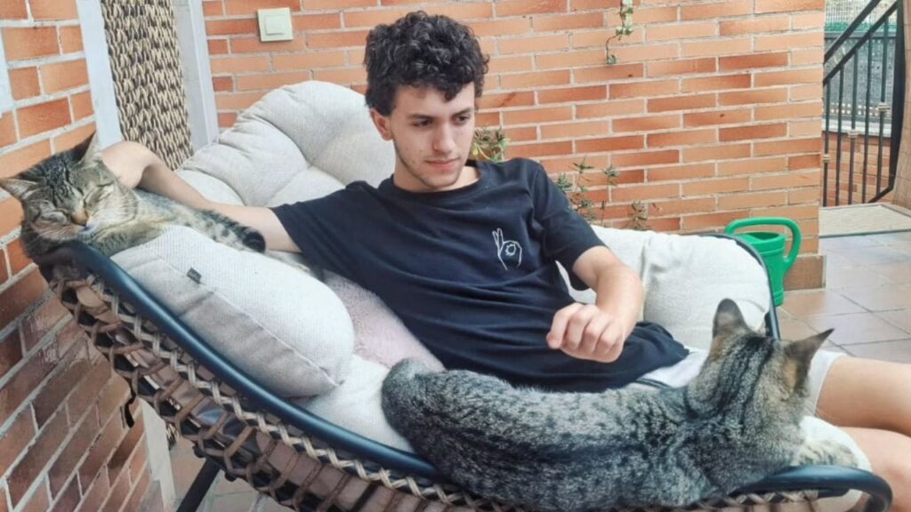 Alejandro Gayol, un joven autista que busca visibilizar el autismo de manera adecuada y luchar por la inclusión