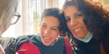 Amelia Uceda, escritora, periodista y madre de un niño con autismo: "El bienestar que anhelas está más cerca de lo que crees"