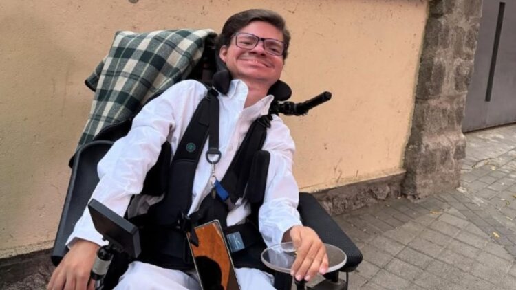 Andrés Marcio, joven con discapacidad debido a una laminopatía congénita