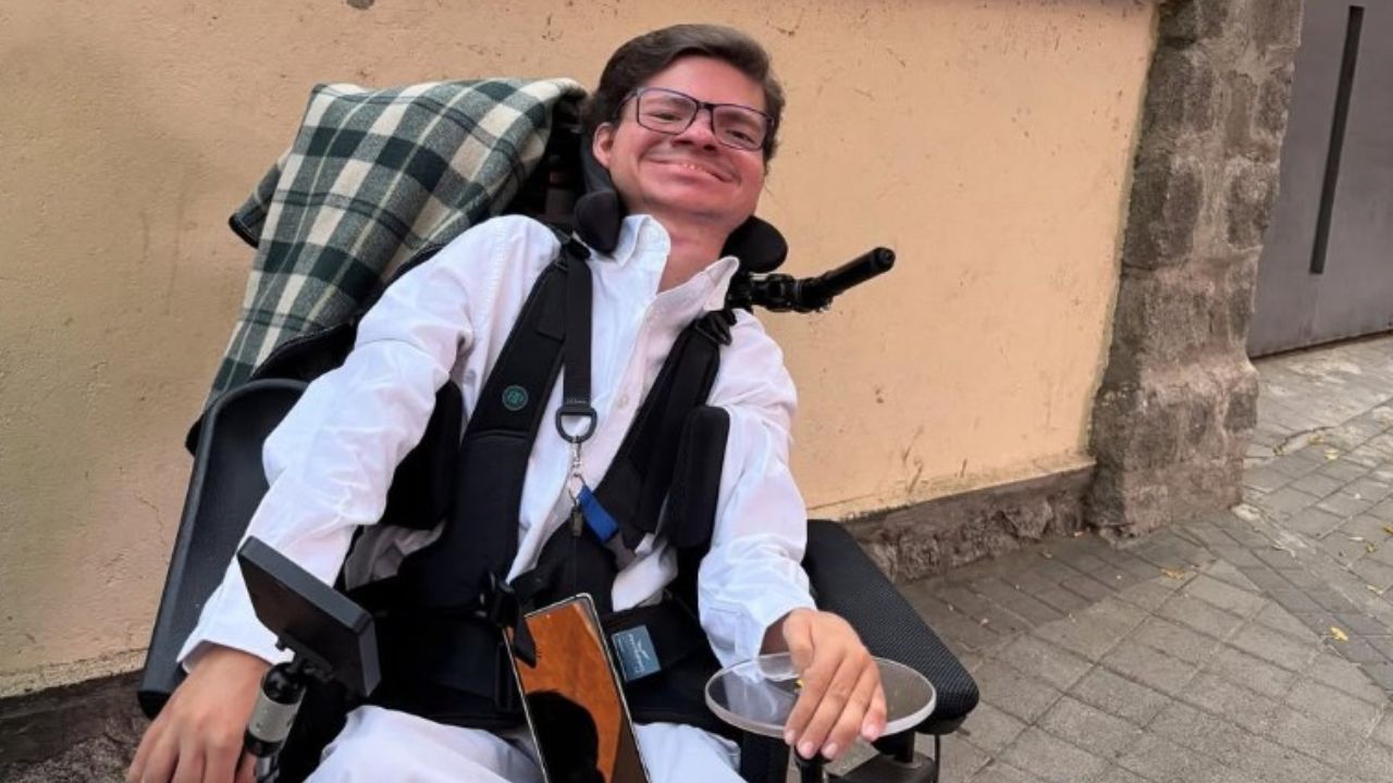 Andrés Marcio, joven con discapacidad debido a una laminopatía congénita