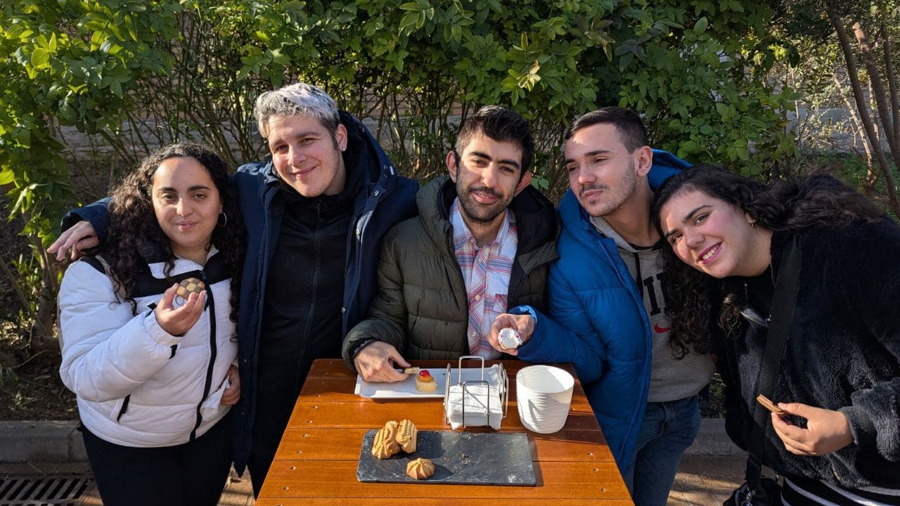 Personas con discapacidad en el Servicio de Apoyos para la Vida Independiente (SAVI) Puerta de Andalucía