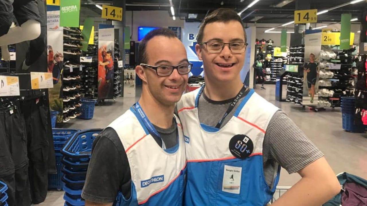 Trabajadores con síndrome de Down en Decathlon