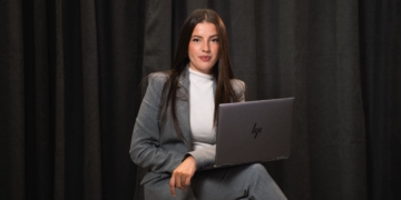 Eva Egea, empresaria y madre de Adrián, un niño sordo: "Llamarle y no ver reacción nos rompía el corazón"