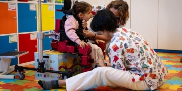 Exoesqueleto ATLAS 2030 en el Hospital Universitario Insular-Materno Infantil