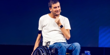 Fernando Demaria, speaker con tetraplejia