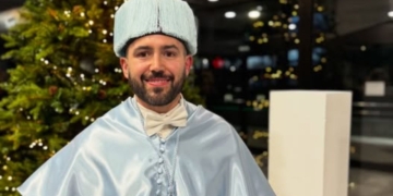 Iván Vázquez, sordo y CODA, investido como Doctor en la Universidad Rey Juan Carlos