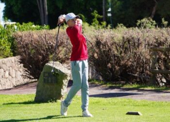 Javier de Bethencourt, un joven golfista con artritis reumatoide: una historia de "resiliencia fuera de lo común"
