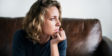 La Justicia corrige al INSS y concede una incapacidad permanente total a una trabajadora con depresión y patologías crónicas