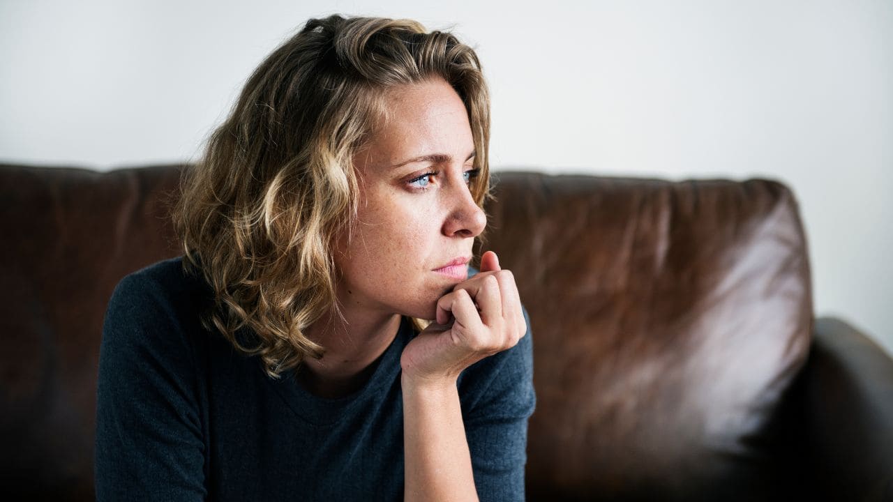 La Justicia corrige al INSS y concede una incapacidad permanente total a una trabajadora con depresión y patologías crónicas