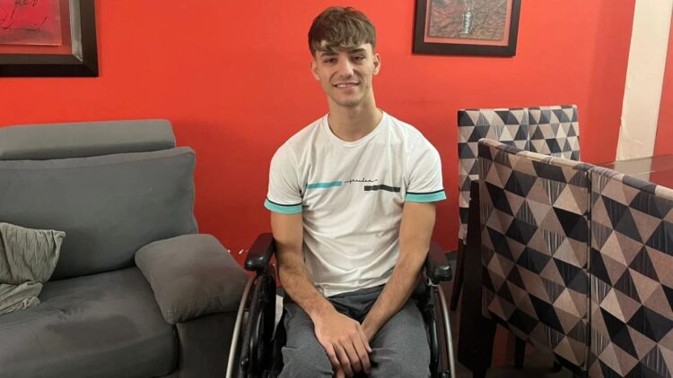 La historia de 'verdad y estilo' de Patricio Bergesio, paciente de Ataxia de Friedreich: "Desde la silla, pero sin frenos"
