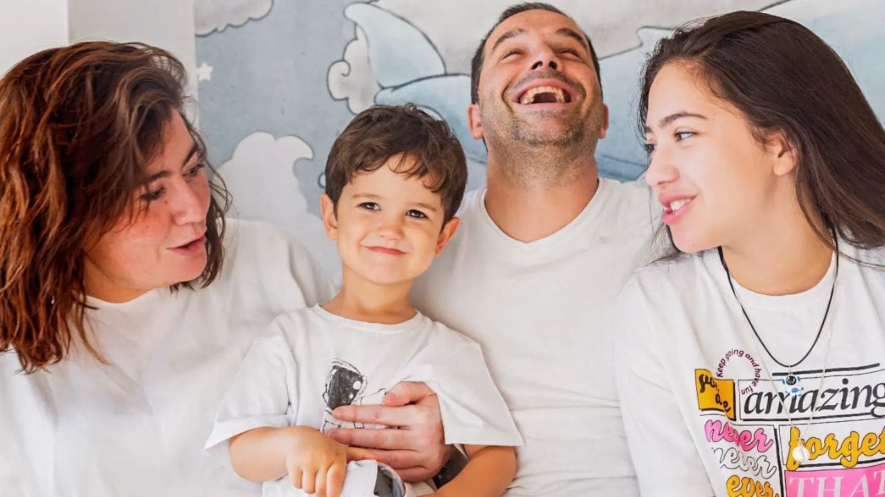 La lucha del pequeño Darío frente a una enfermedad 'ultra-rara' y sin cura: "Necesitamos visibilidad e investigación"